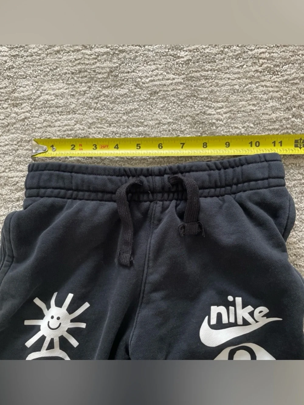 Nike Sportswear Club Fleece Big Kids' Joggers Size Medium Black Graphic Print
